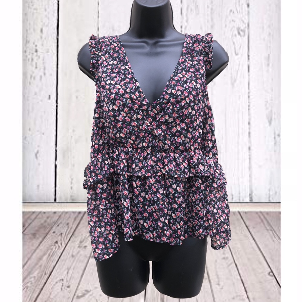 🌈3/$10🌈 AEO | Black Floral Ruffle Blouse | M